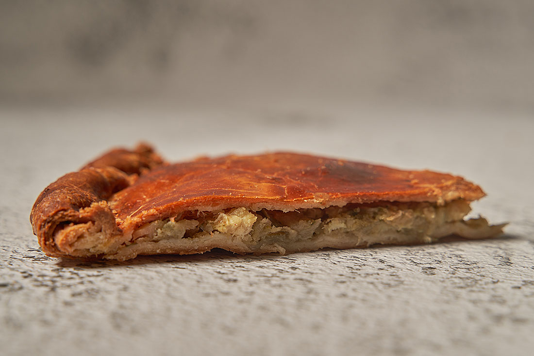 Empanada-Merluza-en-salsa-verde.jpg