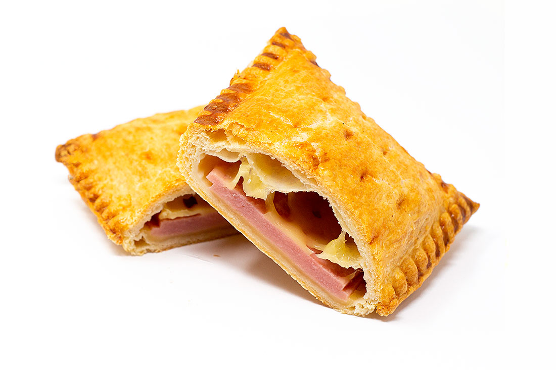 Empanadilla-hojaldre-jamon-y-queso-1.jpg